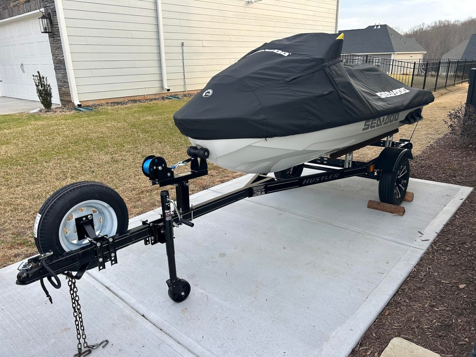 1600lbs Heavy Duty Boat Trailer Winch with 26FT Strap, 2-Way Ratchet & 4:1 Gear Trailer Winch, Portable Hand Crank Winch for Boat, Truck, Trailer, RV, ATV, Jet Ski customer photo 2