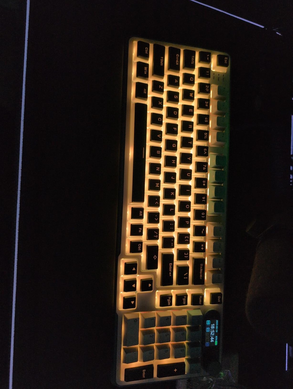 RK ROYAL KLUDGE S98 Wireless Mechanical Keyboard w/Smart Display & Knob customer photo 2