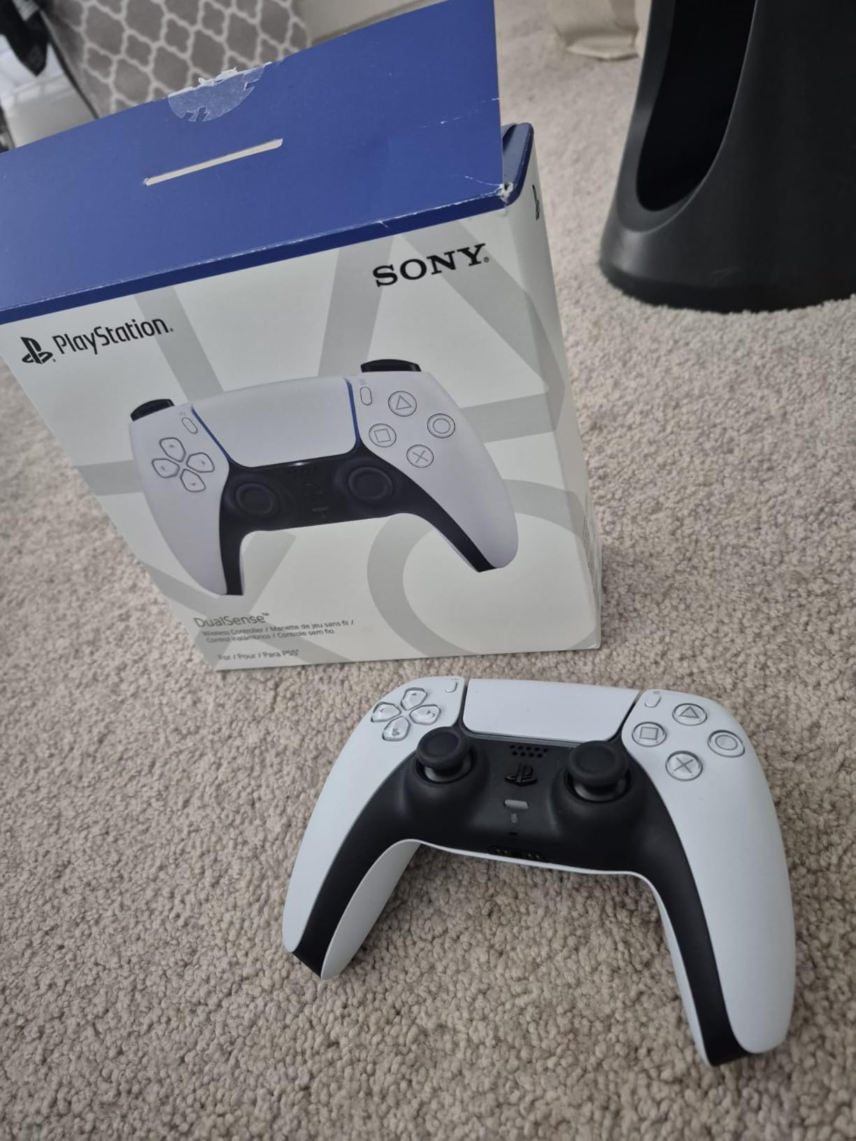 PlayStation DualSense® Wireless Controller - White customer photo 2