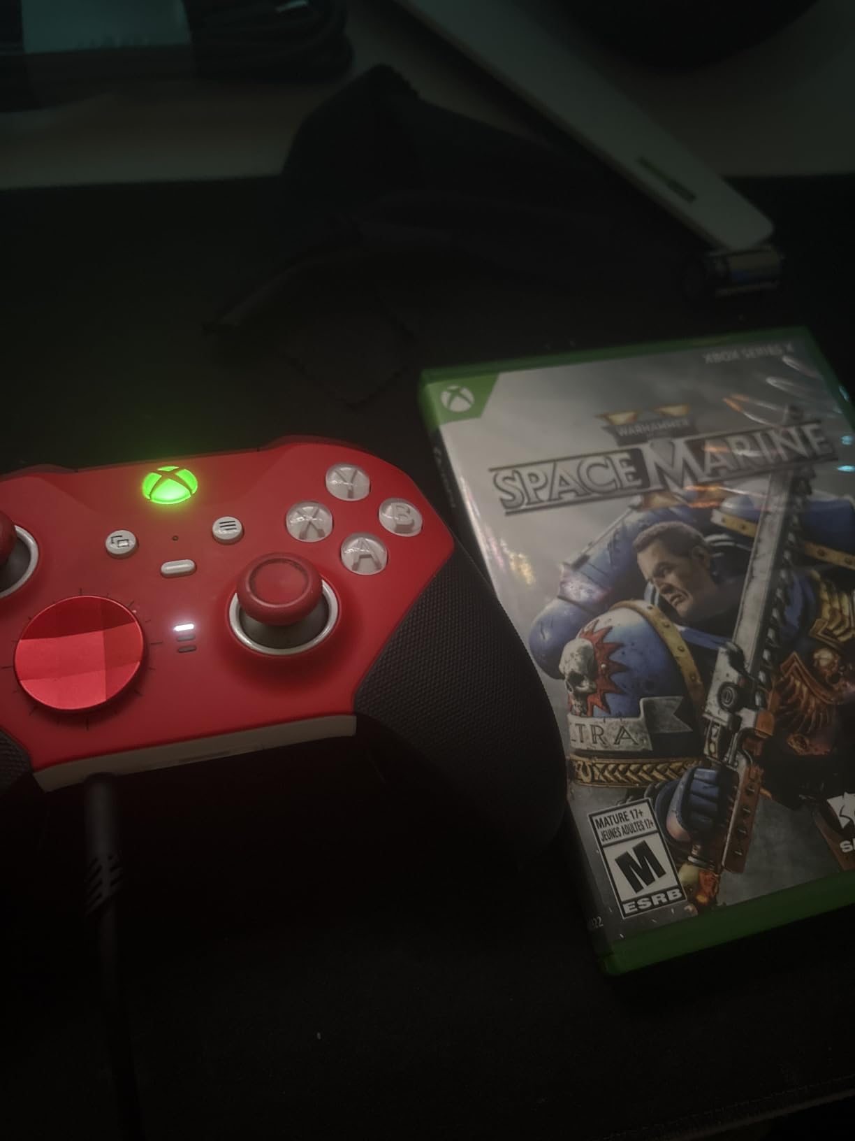 Warhammer 40,000: Space Marine 2 - Xbox Series X customer photo 1
