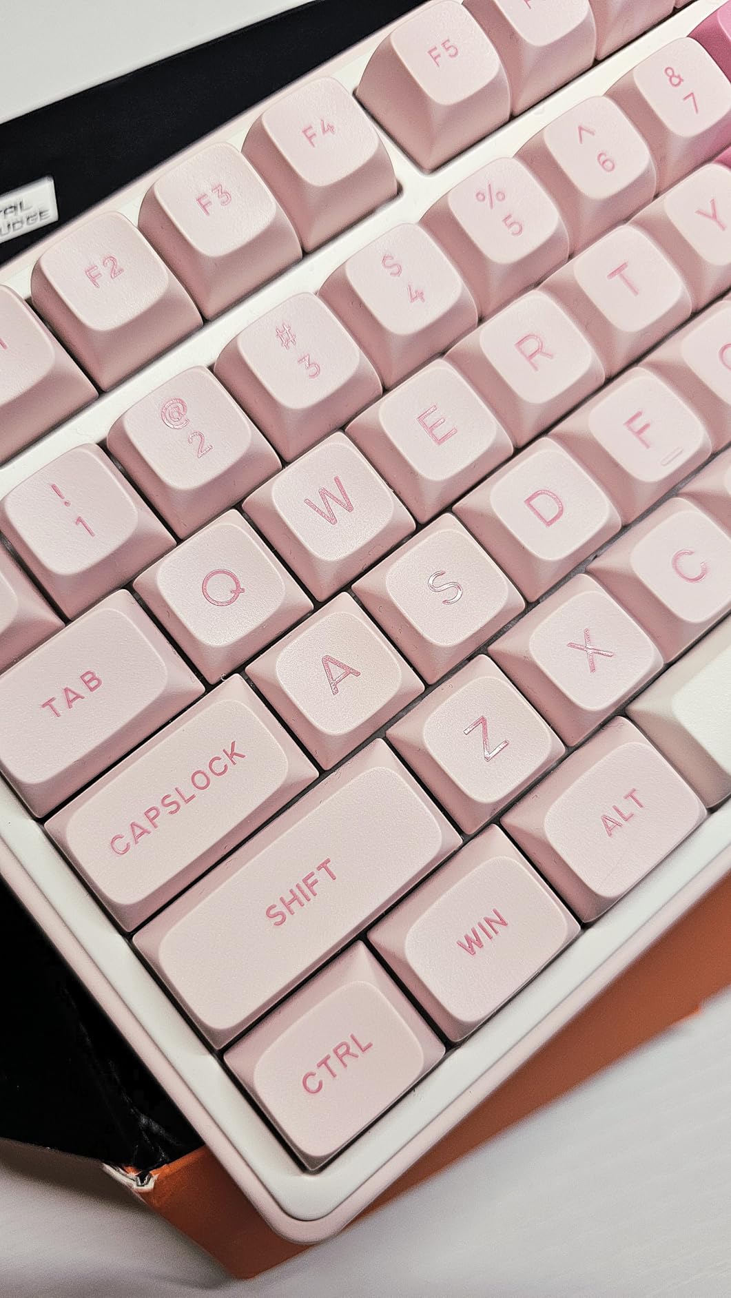 RK ROYAL KLUDGE R75 Wired Mechanical Keyboard with Volume Knob, 75% Mechanical Gaming Keyboard Gasket Mount, Hot Swappable Silver Switch, MDA Profile PBT Keycaps, Creamy Keyboards, Black customer photo 2