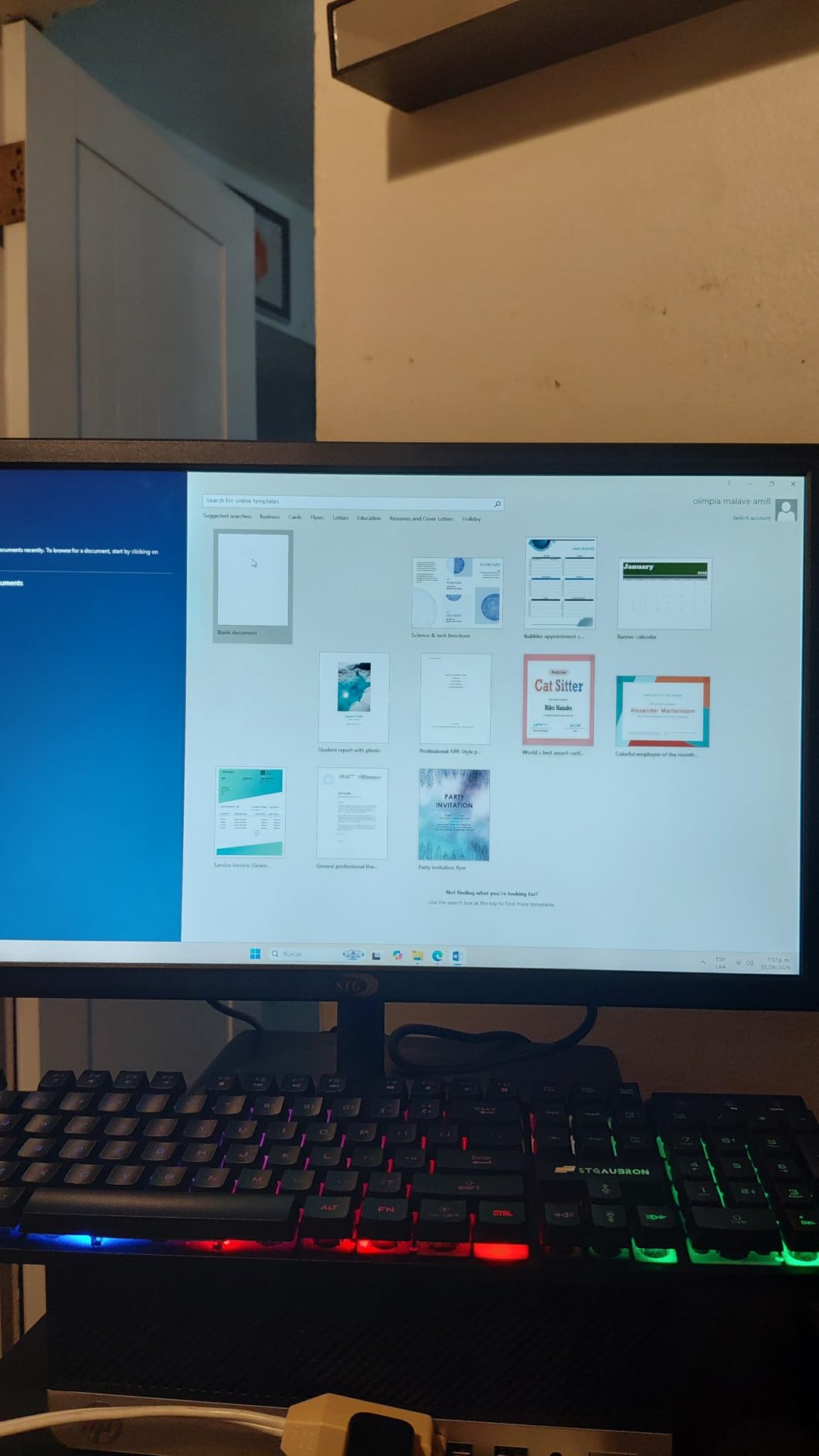 HP ProDesk 600 G3 SFF Desktop Computer with 21.5