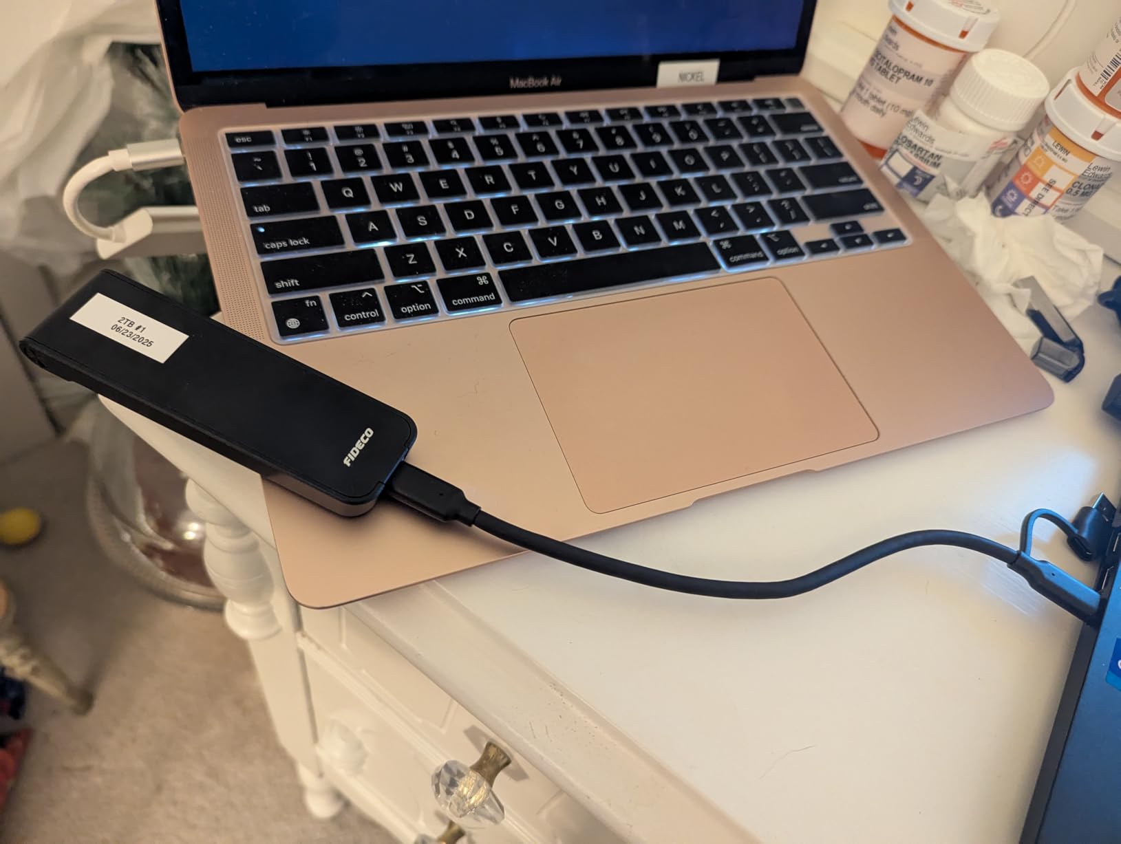 FIDECO M.2 NVMe SSD Enclosure, M.2 NVMe to USB Adapter, USB 3.2 Gen 2 (10Gbps) SSD Reader for M & M+B Key, Sandwich Style Design, Tool-Free Installation, Support UASP and Trim customer photo 1
