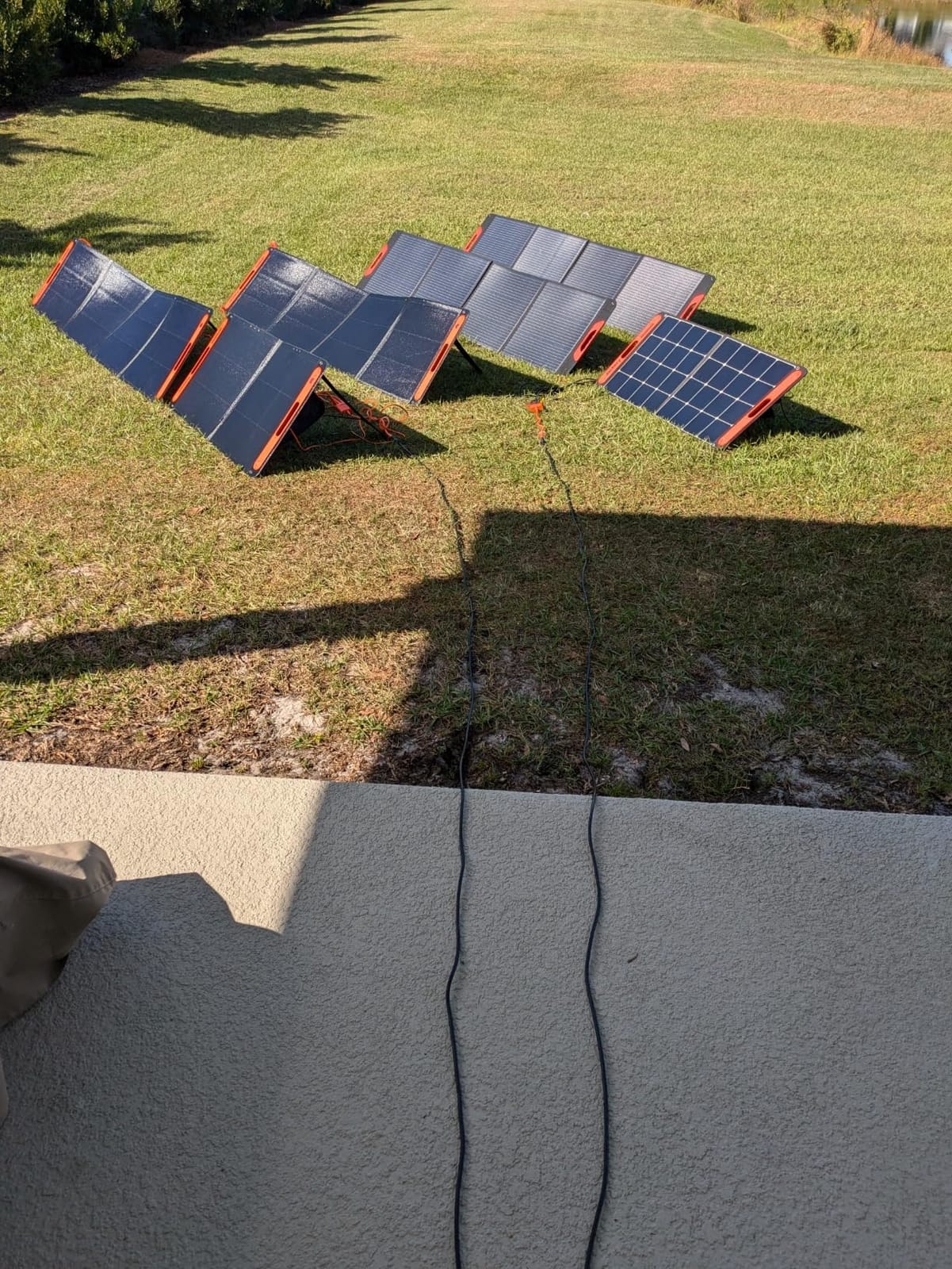 ZOUPW 200W Portable Solar Panel for Power Station,23.5% Efficiency customer photo 1