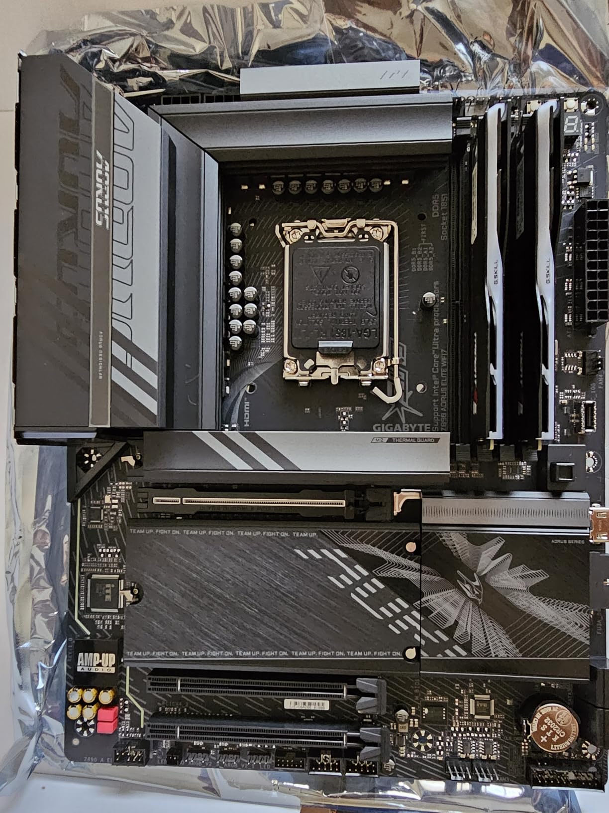 GIGABYTE Z890 AORUS Elite WIFI7 Intel Core Ultra (Series 2) LGA 1851 Motherboard, ATX, DDR5, 4X M.2, PCIe 5.0, Thunderbolt 4, 2.5GbE LAN, EZ-Latch customer photo 2