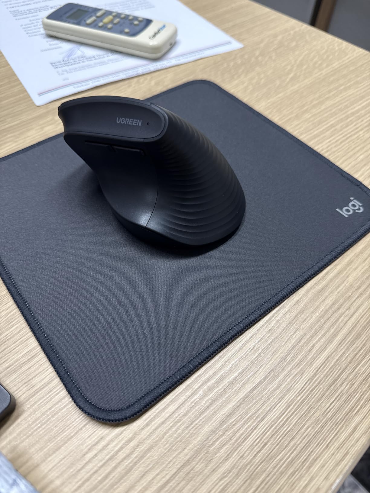 UGREEN Ergonomic Wireless Mouse, Bluetooth & 2.4G Wireless, Quiet Clicks customer photo 1