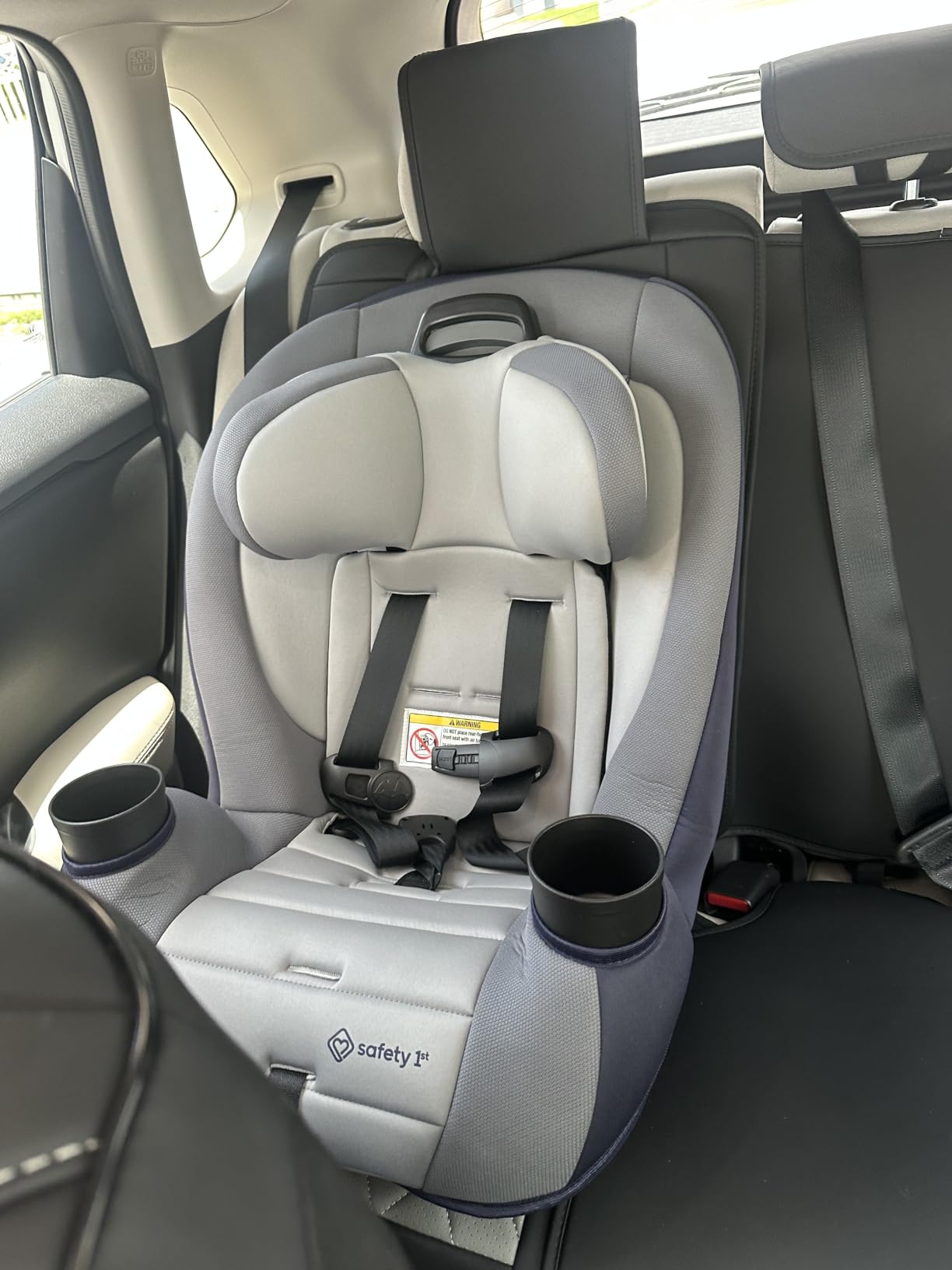 Safety 1st Ellaris 3-in-1 Convertible Car Seat, Slim Fit Design, Rear & Forward-Facing, 5-Position Headrest, Travel-Friendly with Machine-Washable Seat Pad, Smokey Haze customer photo 1