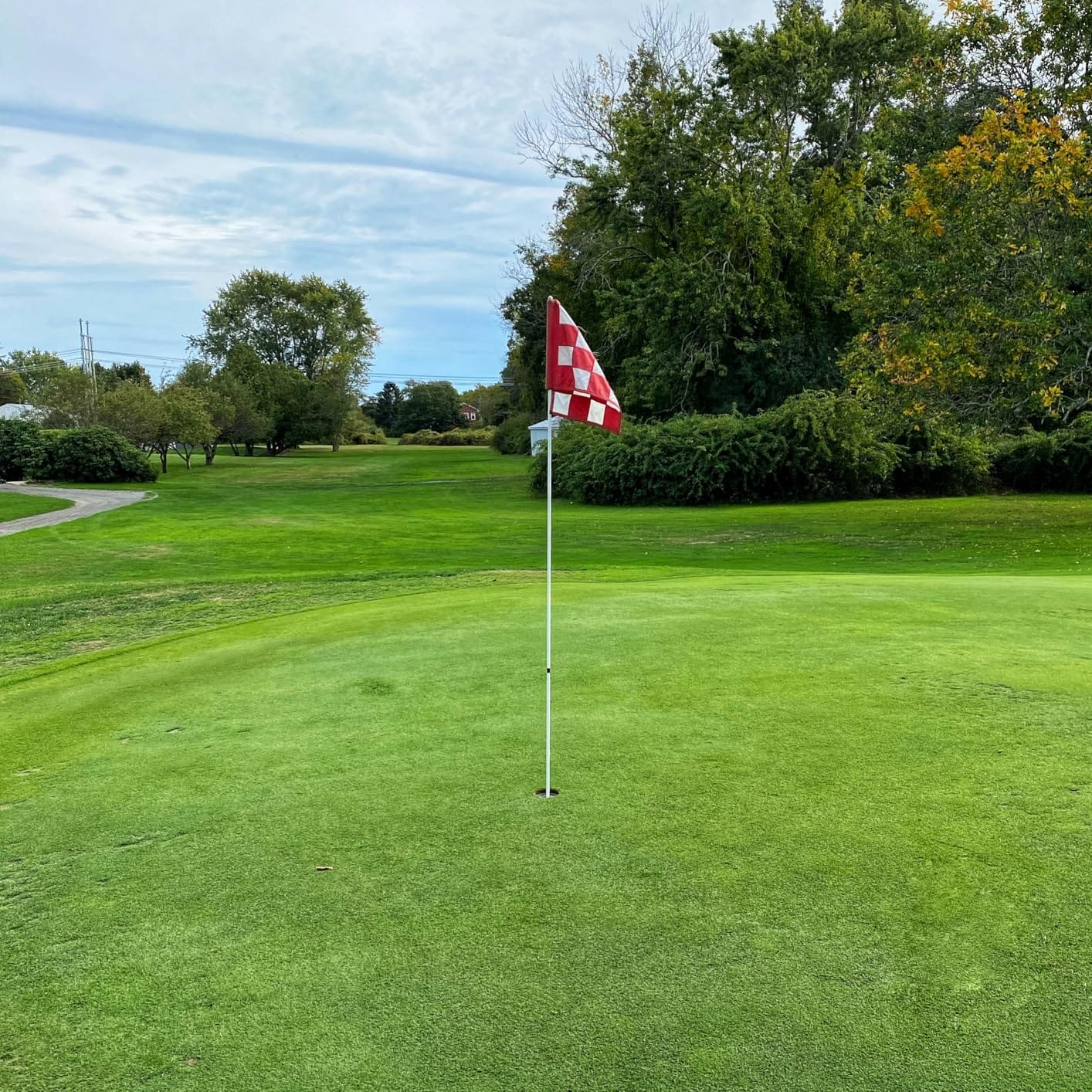 Golf Rangefinder with Slope, 1000 Yards Range Finder Golf, 6X Magnification, Flag Locking Vibration, Rechargeable Laser Range Finder customer photo 2
