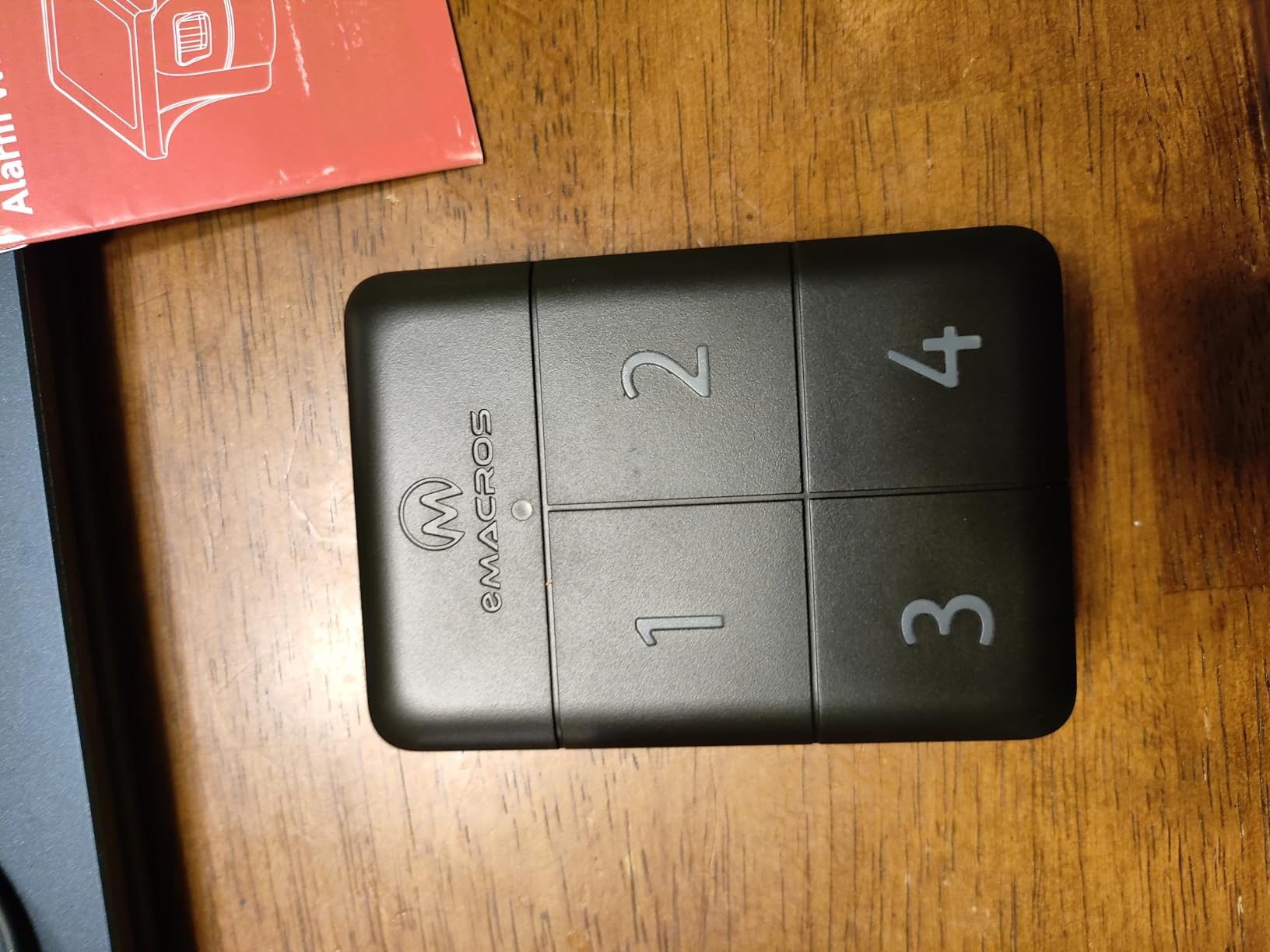 eMACROS Pro4 2.4G Wi-Fi Smart Solar Driveway Alarm with App Notifications customer photo 2