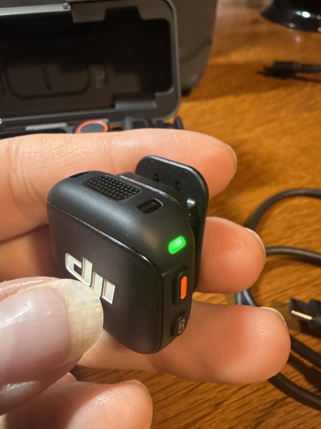 DJI Mic 3 (2 TX + 1 RX + Charging Case), Wireless Microphone customer photo 2