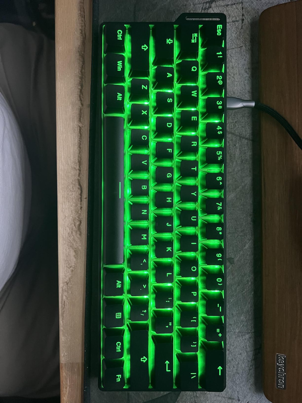 DAREU EK60 HE Hall Effect Magnetic Switch Mechanical Gaming Keyboard 60% customer photo 2
