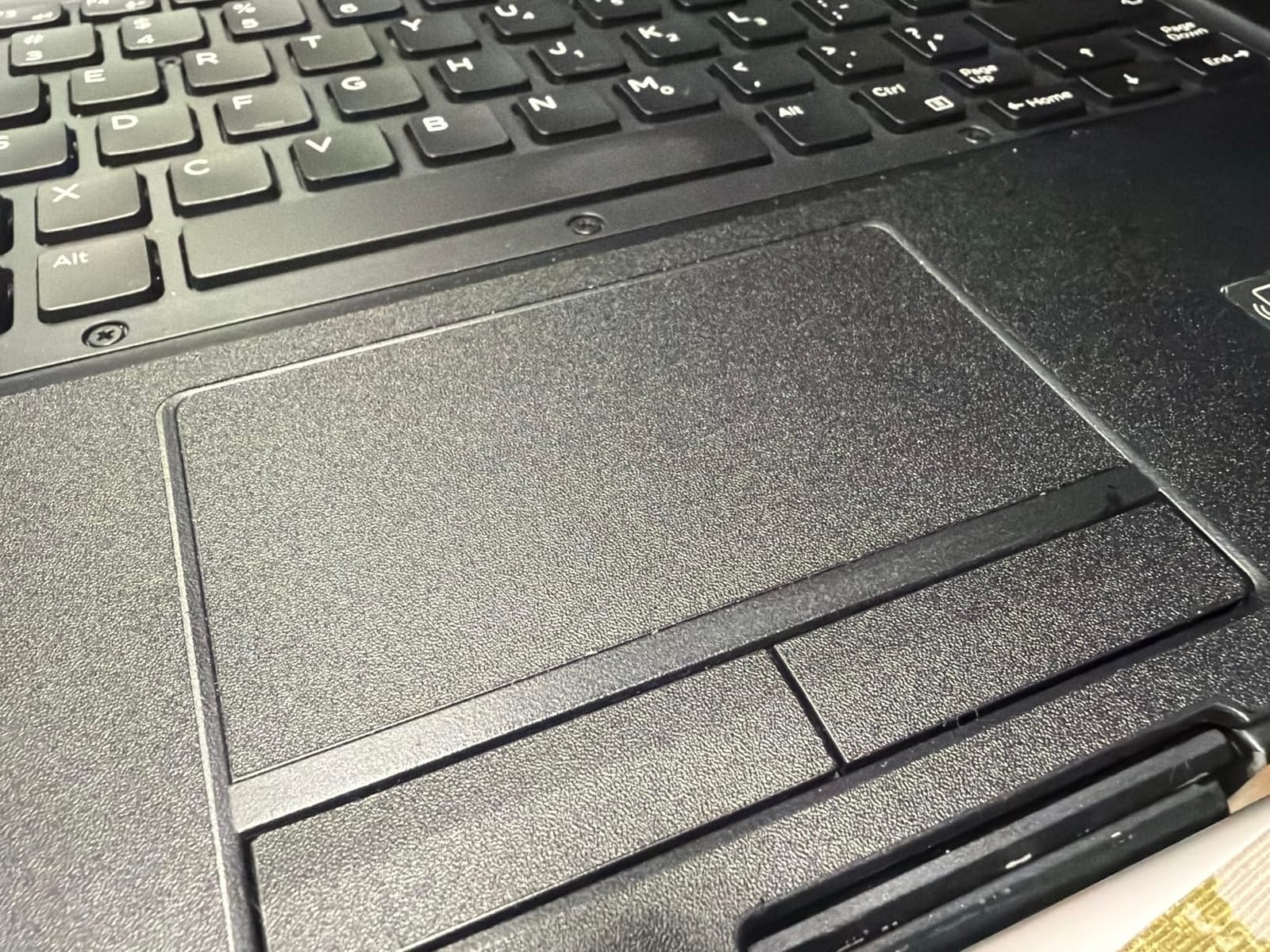 Dell Latitude 5420 Rugged Laptop, 14 FHD (1920 x 1080) Touchscreen, Intel Core 8th Gen i7-8650U, 32GB SDRAM RAM, 1TB SSD, AMD Radeon RX 540, Windows 11 Pro (Renewed) customer photo 2