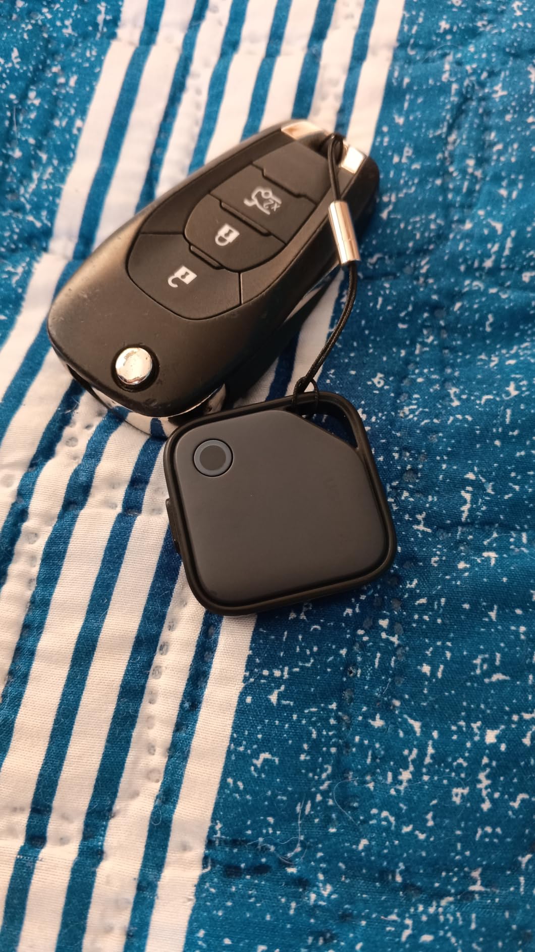 UGREEN Finder Duo Air Tracker Tags 4 Pack (iOS and Android) customer photo 1