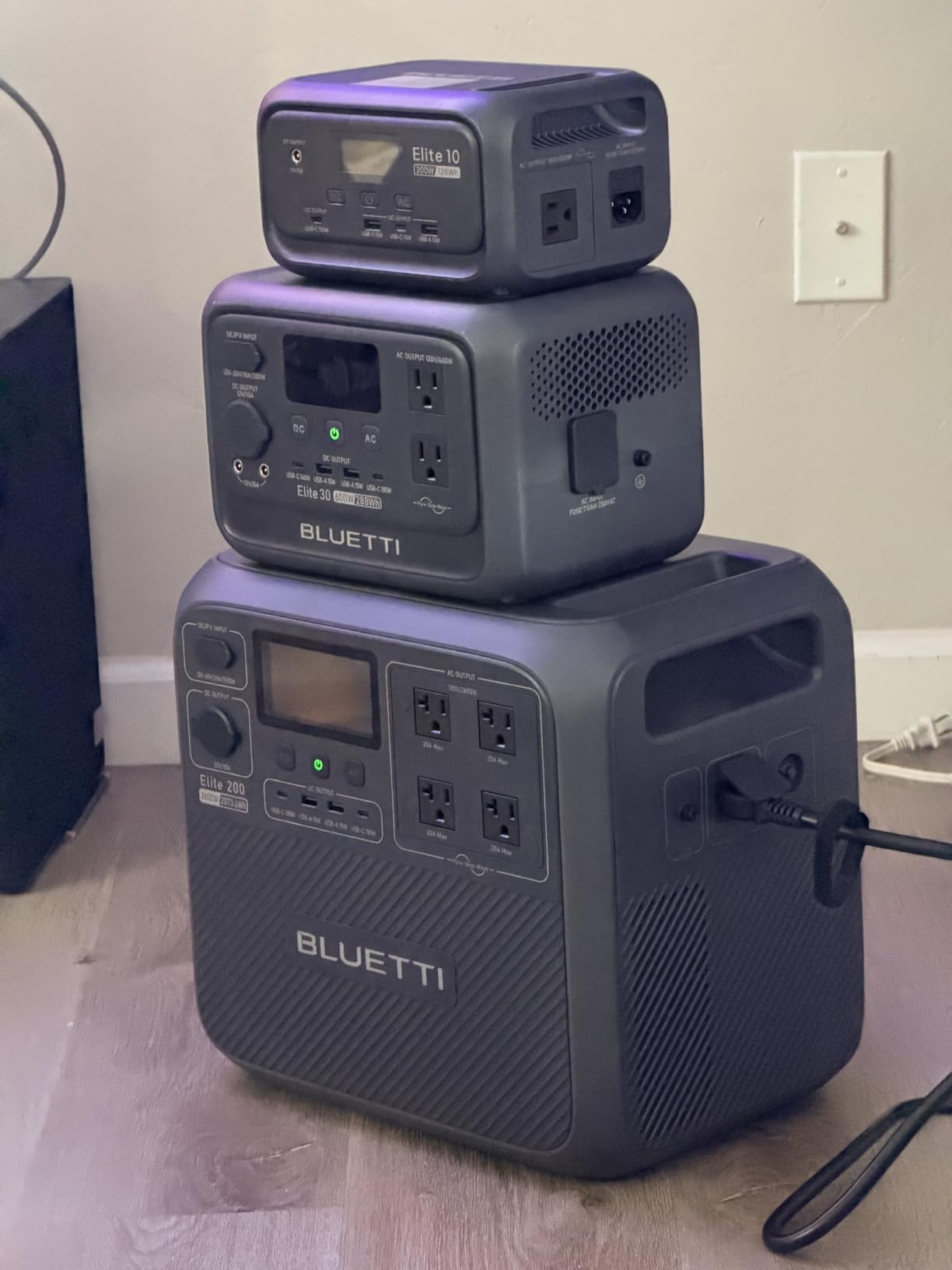 BLUETTI Elite 10 Mini Portable Power Station, 128Wh 200W Solar Generator customer photo 1