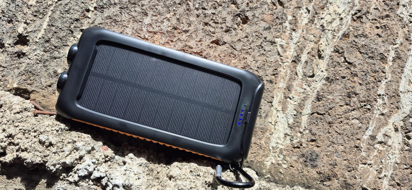 Nuynix 49800mAh Solar Power Bank with 15W Fast Charging & USB Charging customer photo 2