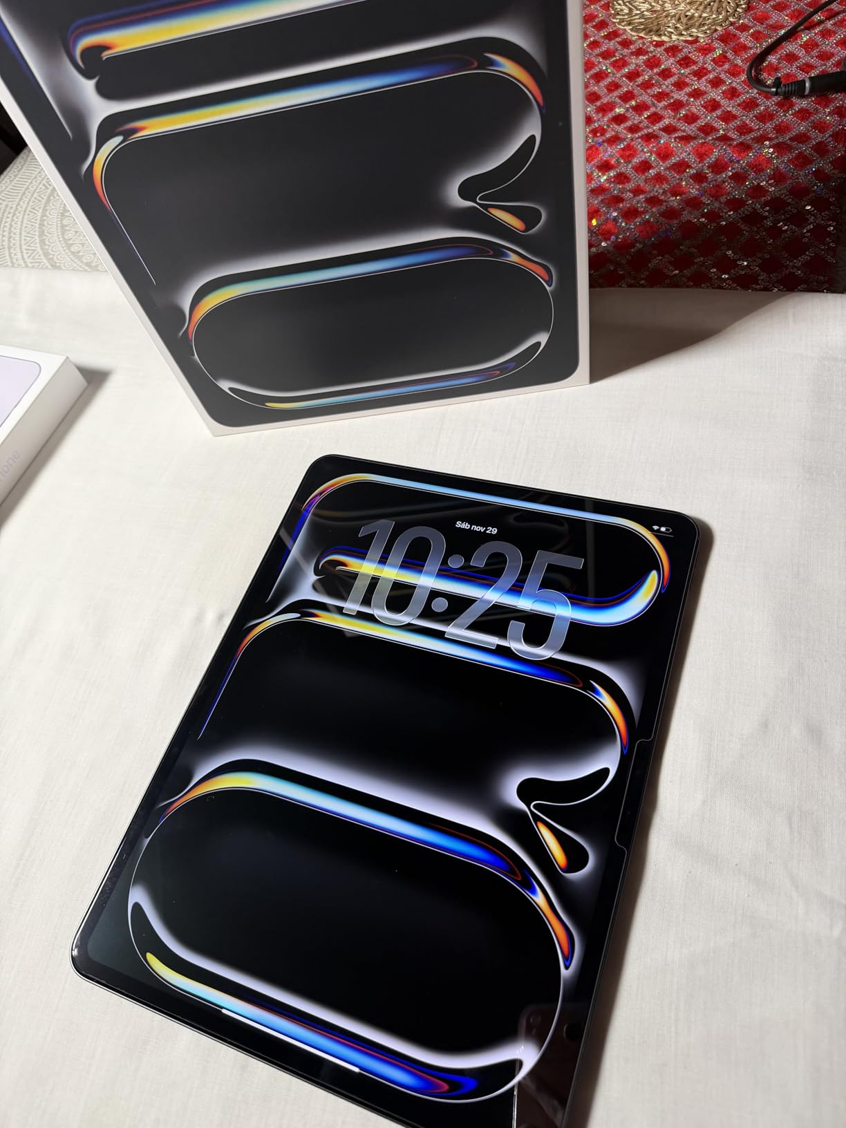Apple iPad Pro 13-inch (M5): Ultra Retina XDR Display, 256GB, Landscape 12MP Front Camera/12MP Back Camera, LiDAR Scanner, Wi-Fi 7 with Apple N1, Face ID, All-Day Battery Life — Space Black customer photo 2