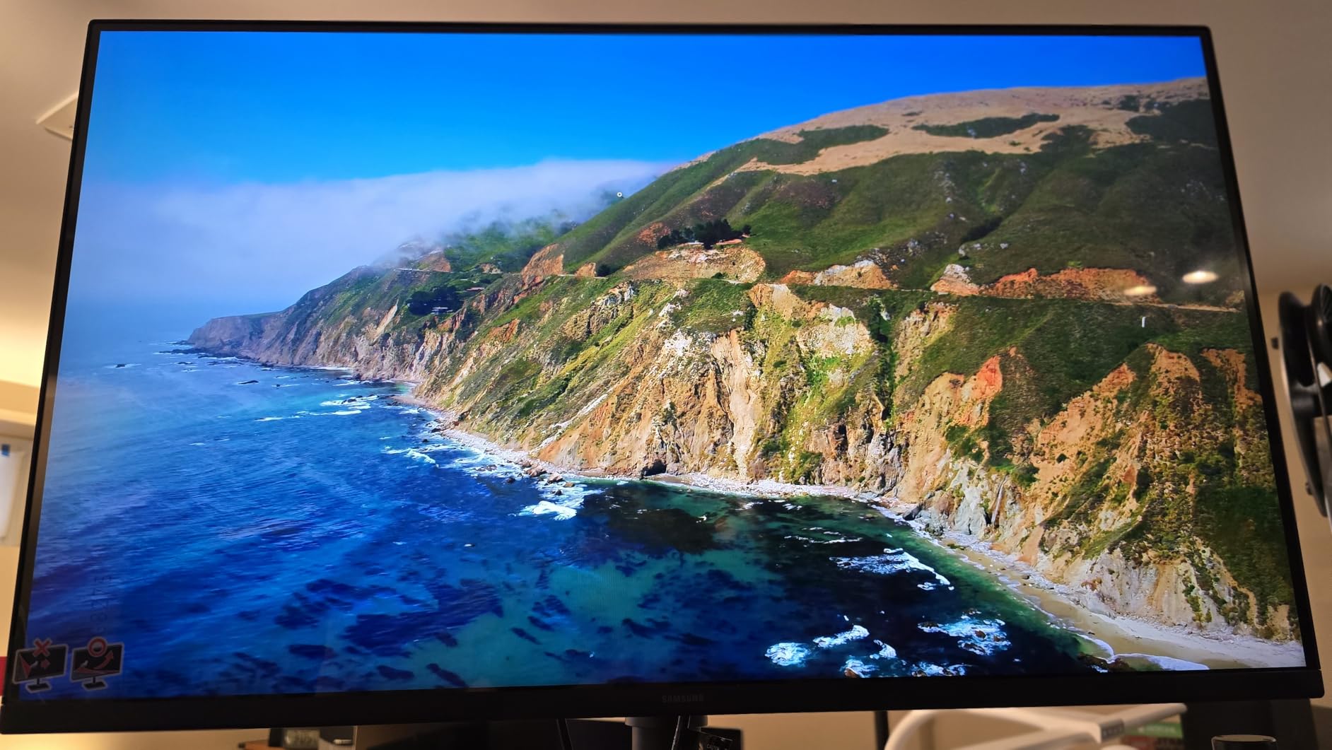 Samsung 27” Odyssey G5 (G50F) Series QHD Gaming Monitor customer photo 2