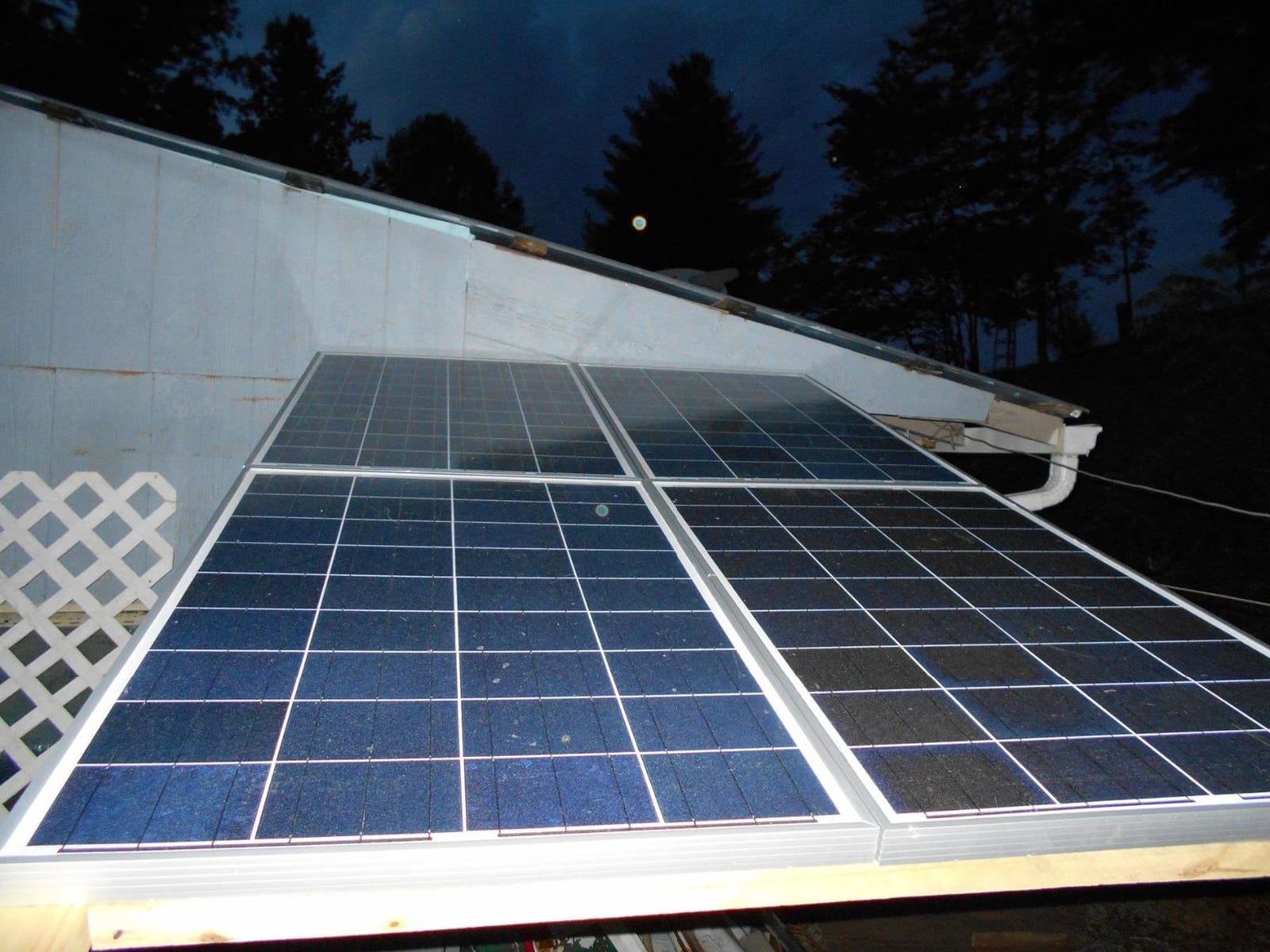 HQST 200W Portable Solar Panel, N-Type, 25% Efficiency, IP67 Waterproof customer photo 1