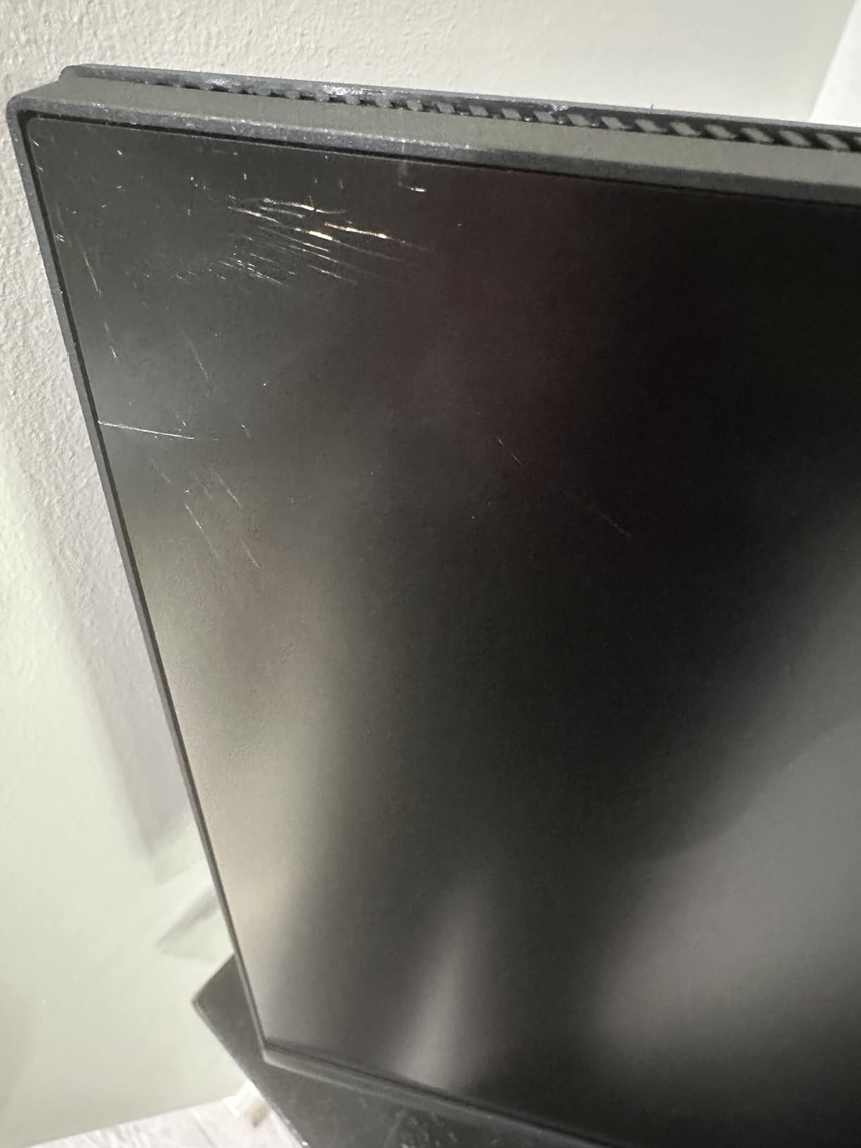 Dell 24 SE2426H customer photo 2