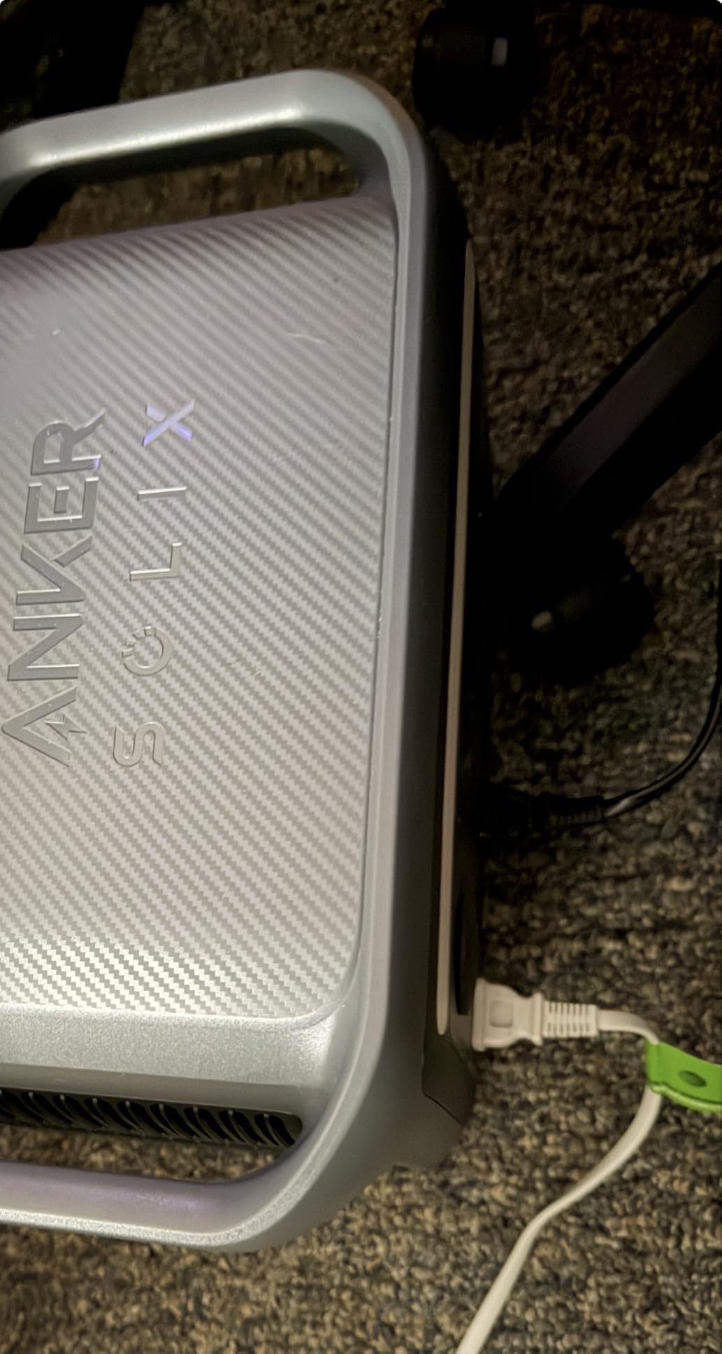 Anker SOLIX C1000 Portable Power Station and 200W Bifacial Panel, 1,056Wh customer photo 1