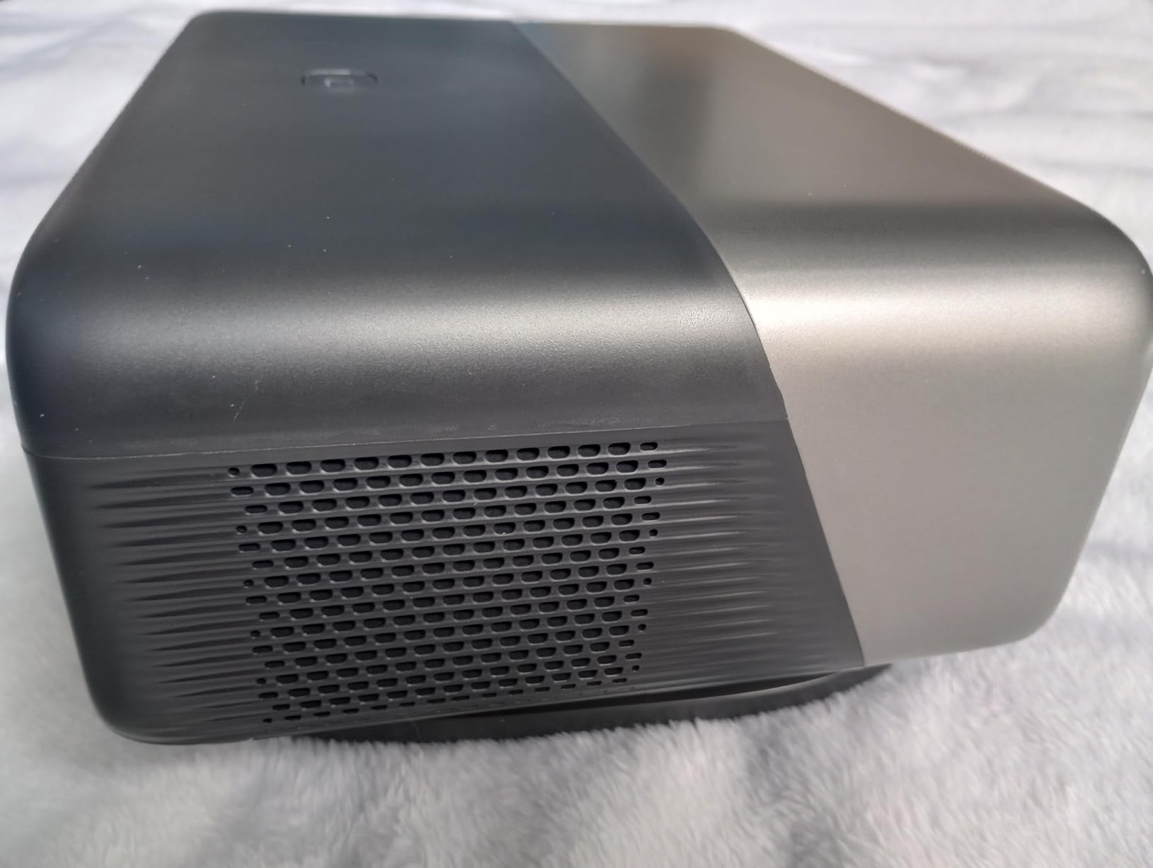 AuKing 5000 ANSI & 70W Dolby 4K Outdoor Projector with Auto Focus customer photo 2