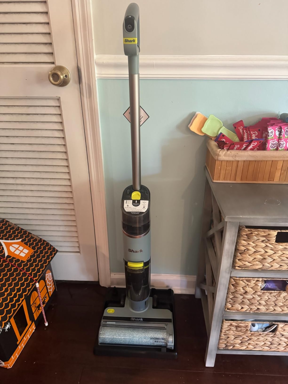 Shark HydroVac WD322BRN customer photo 2